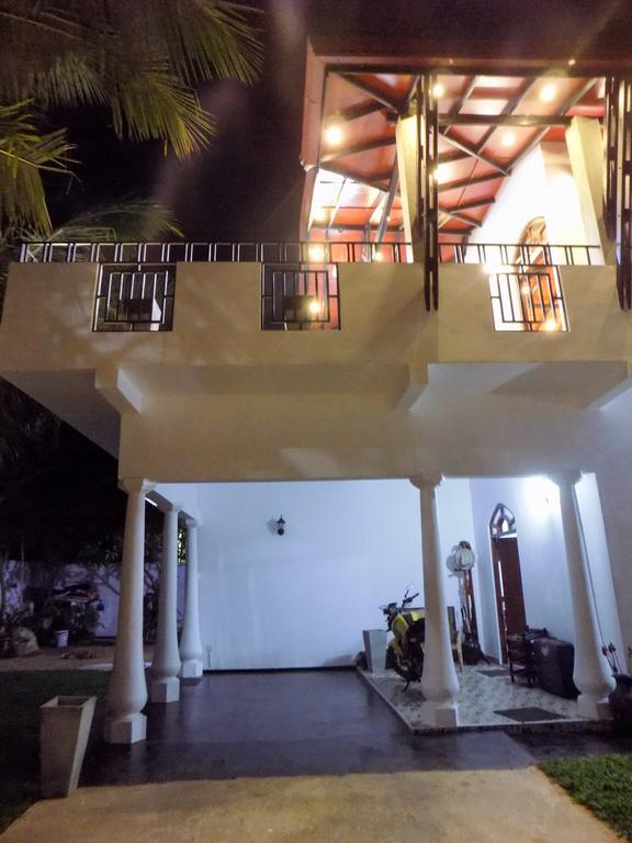 Prosperity Villa Negombo Esterno foto