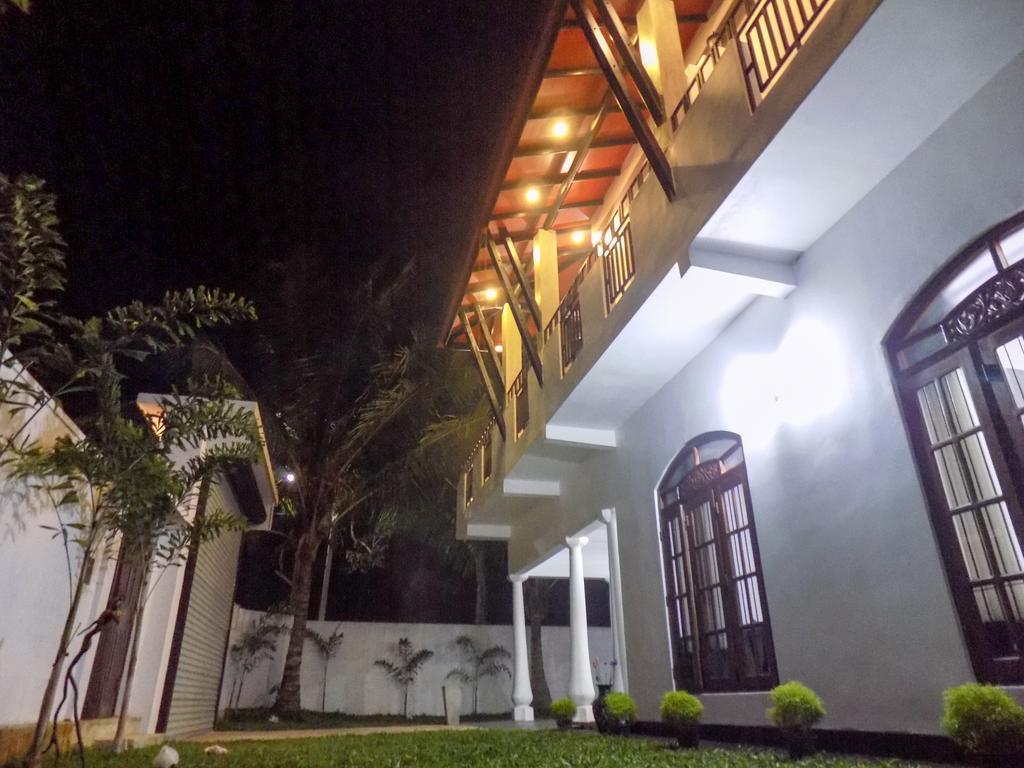 Prosperity Villa Negombo Esterno foto